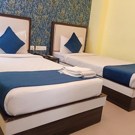 Hotel Janki International Sigra 2 Km From Kashi Vishwanath Temple Bénarès Extérieur photo
