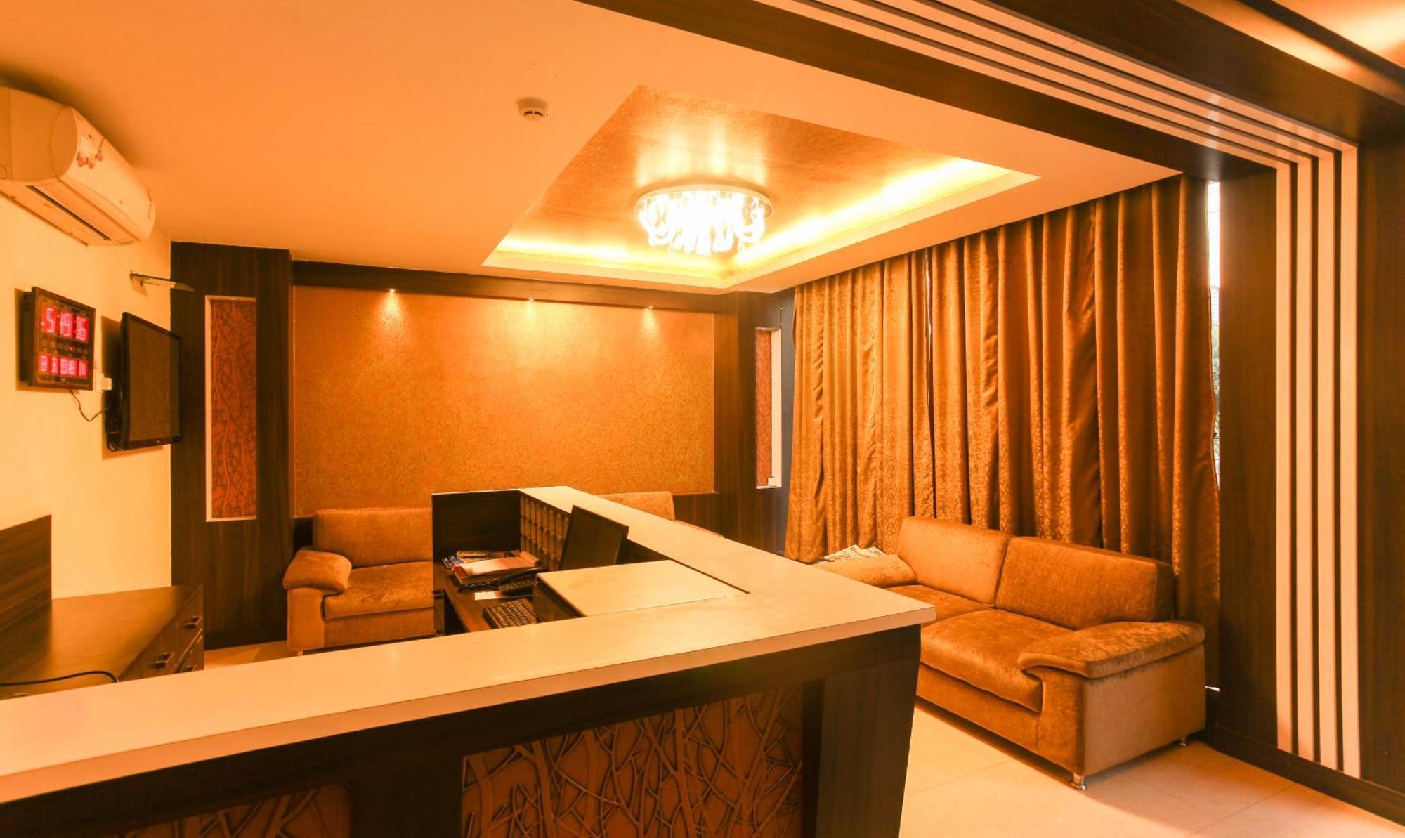 Hotel Janki International Sigra 2 Km From Kashi Vishwanath Temple Bénarès Extérieur photo