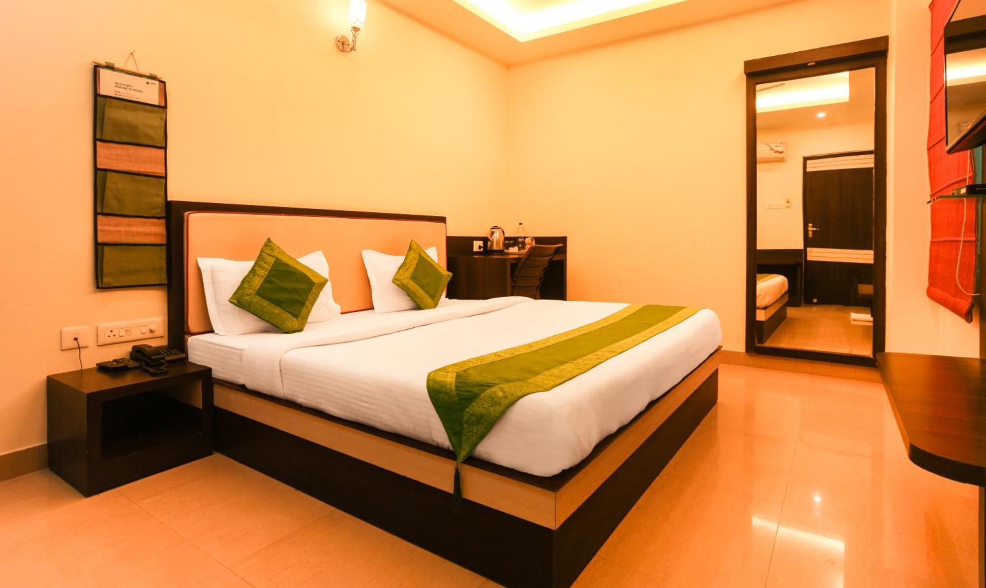 Hotel Janki International Sigra 2 Km From Kashi Vishwanath Temple Bénarès Extérieur photo