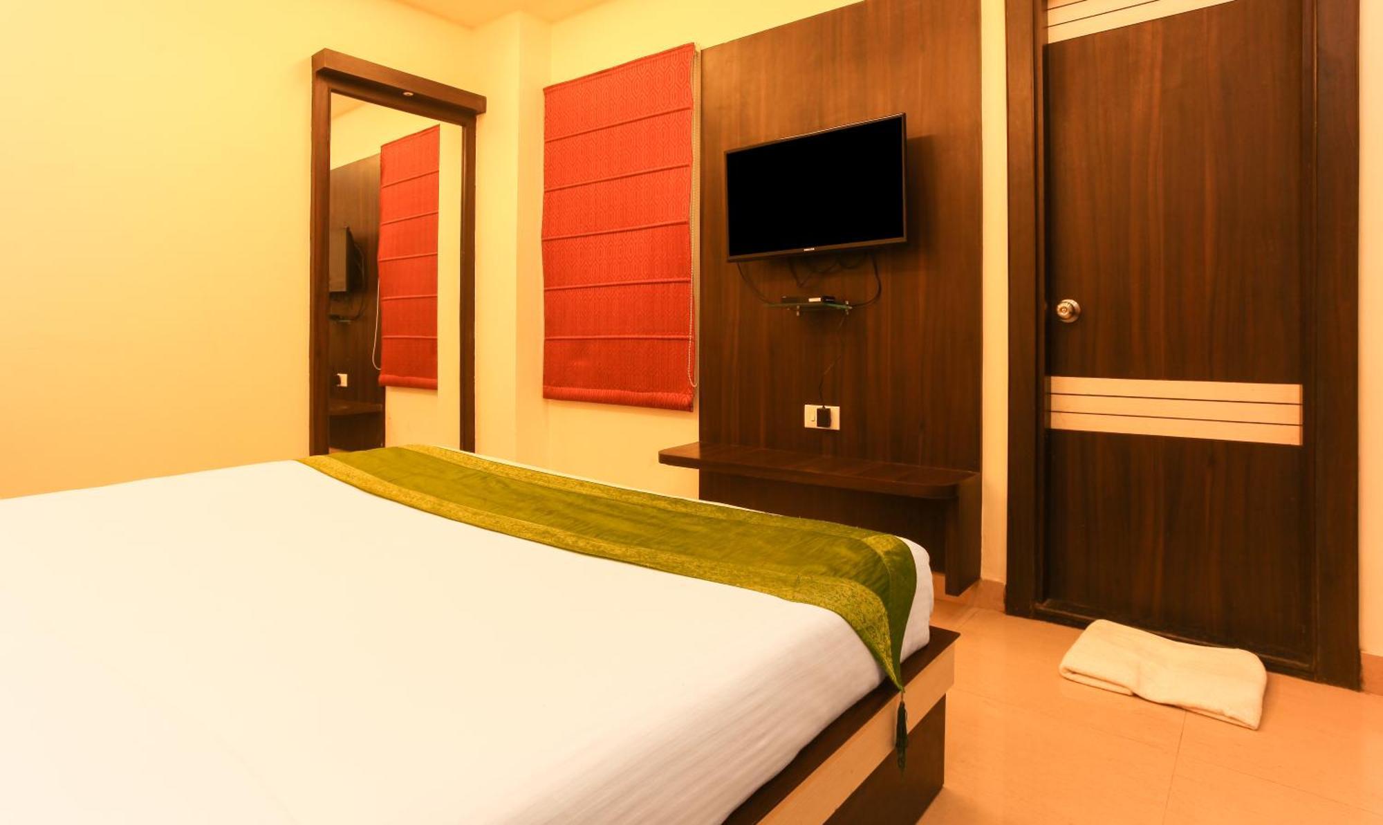 Hotel Janki International Sigra 2 Km From Kashi Vishwanath Temple Bénarès Extérieur photo