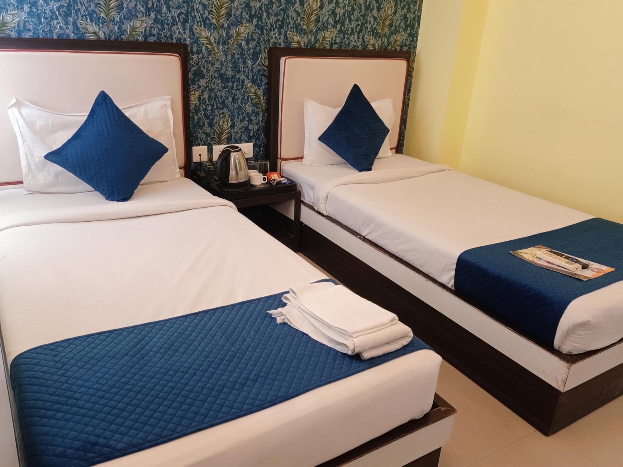 Hotel Janki International Sigra 2 Km From Kashi Vishwanath Temple Bénarès Extérieur photo