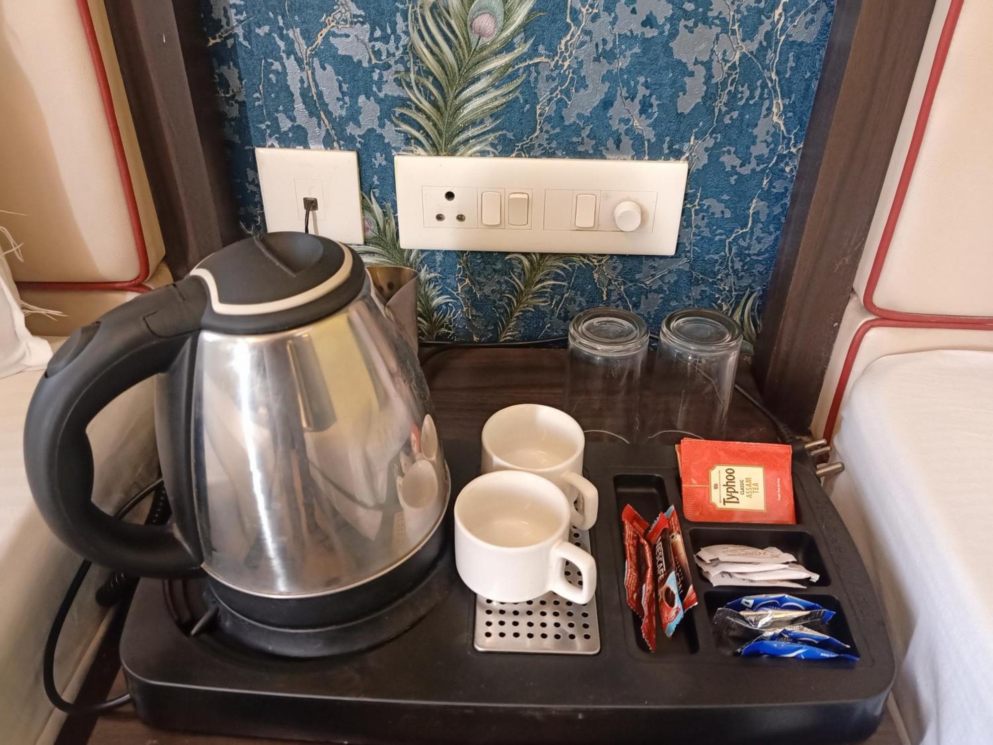 Hotel Janki International Sigra 2 Km From Kashi Vishwanath Temple Bénarès Extérieur photo